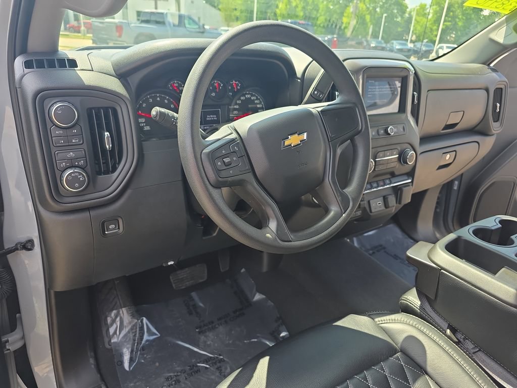 Used 2024 Chevrolet Silverado 1500 Custom AWD/4WD image 15