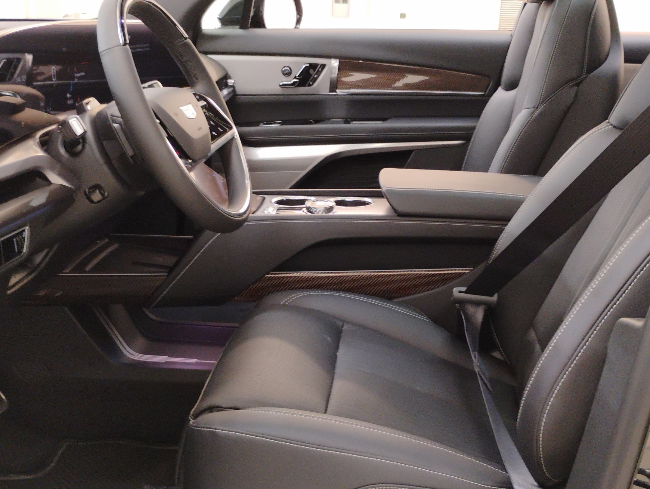 New 2026 Cadillac Vistiq Sport w/ LPO, Floor Liner Package image 5