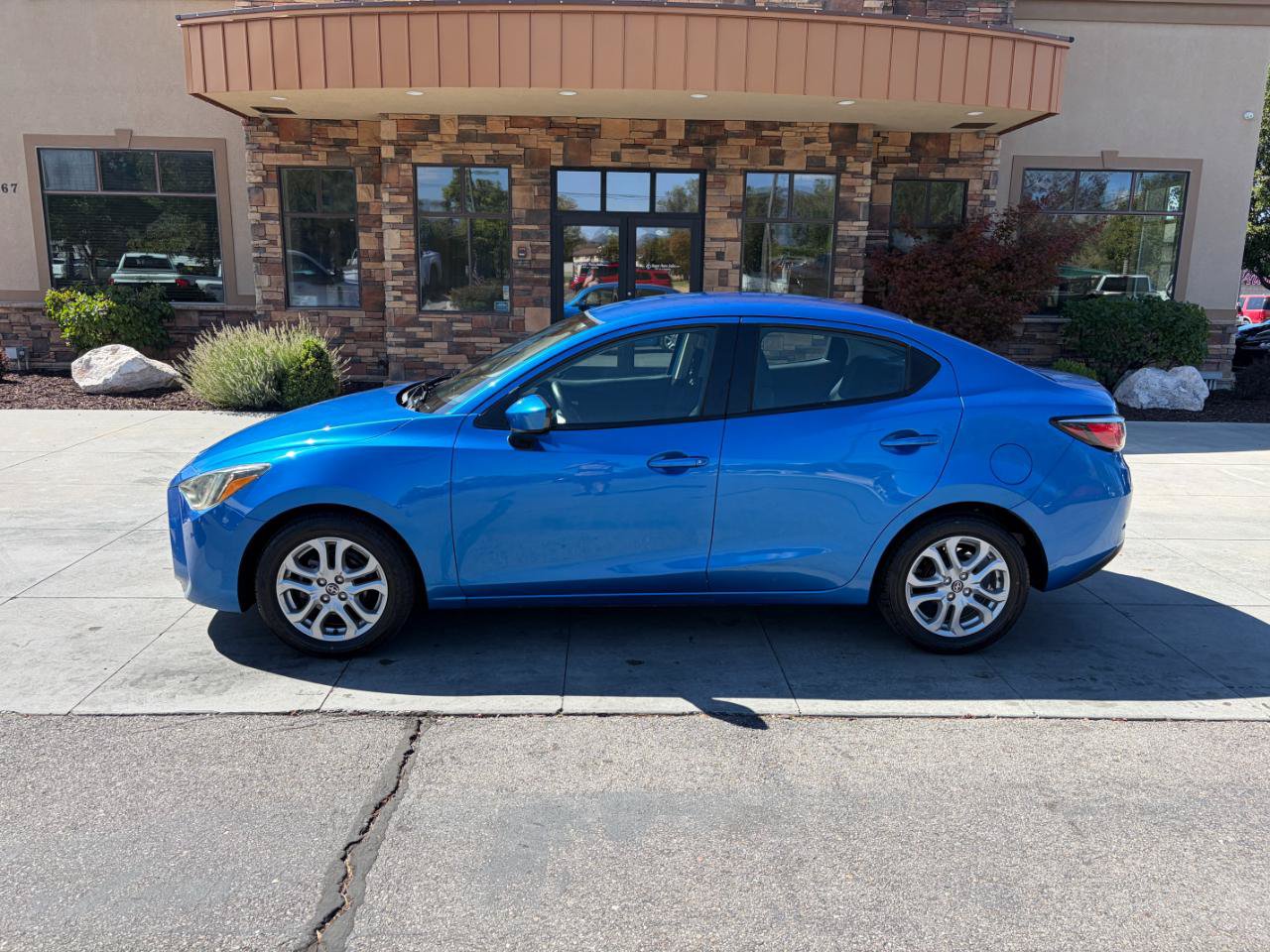 Used 2016 Scion iA FWD image 2