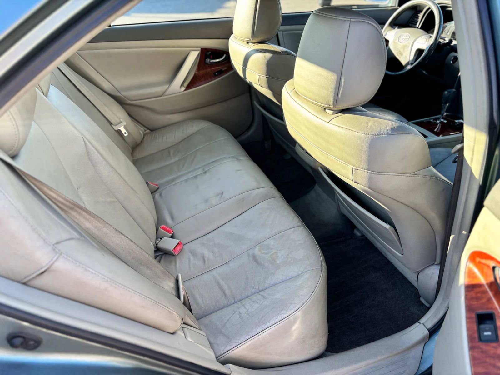 Used 2011 Toyota Camry XLE w/ XLE Extra-Value Pkg #1 image 16