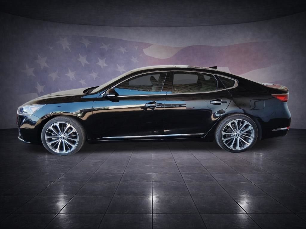 Used 2017 Kia Cadenza Technology FWD image 2