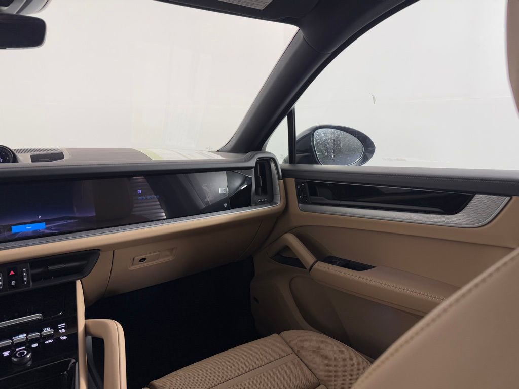 New 2026 Porsche Cayenne S image 17