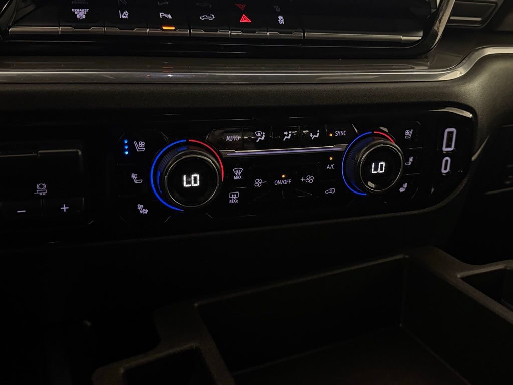 Used 2024 Chevrolet Silverado 3500 High Country w/ Technology Package AWD/4WD image 14