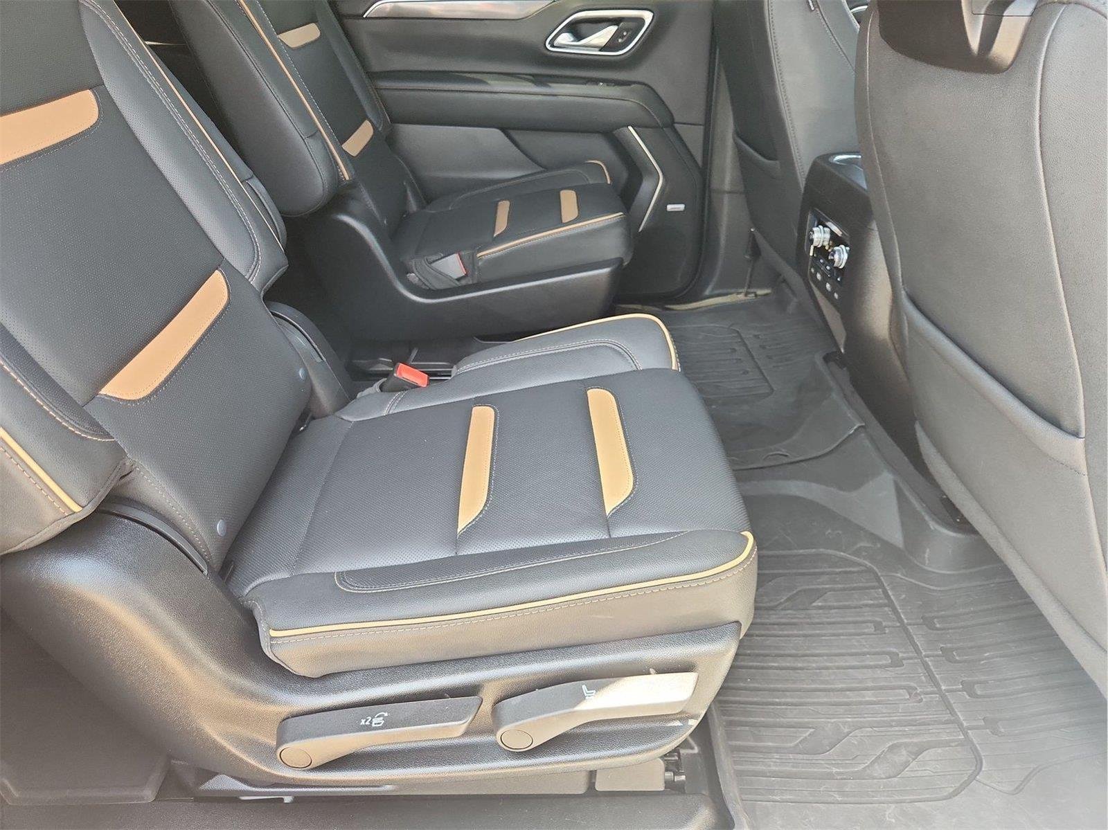 Certified 2024 GMC Yukon XL AT4 w/ Technology Package AWD/4WD image 27