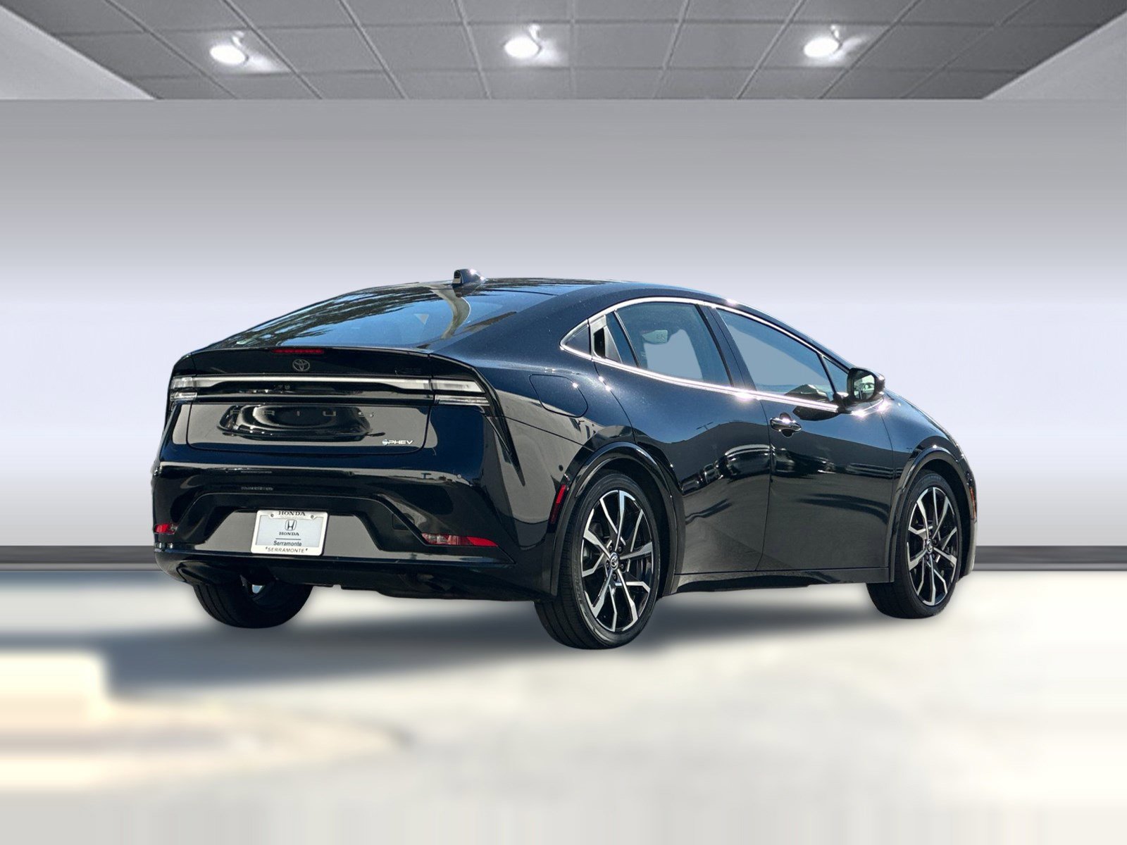 Used 2025 Toyota Prius Plug-In Hybrid image 9