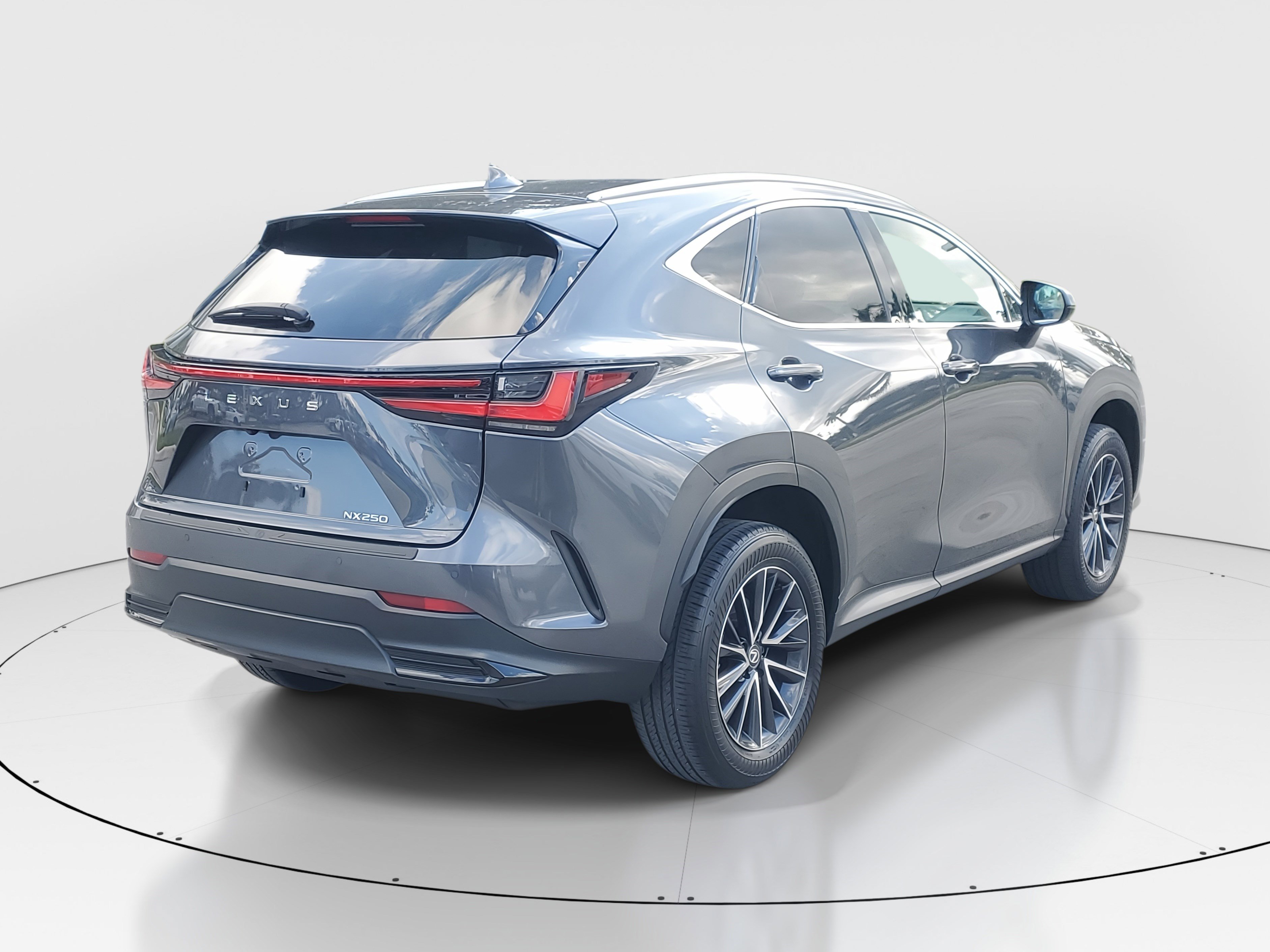 Used 2024 Lexus NX 250 NX 250 Premium image 3