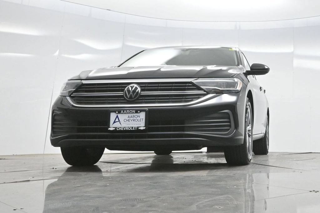 Used 2024 Volkswagen Jetta SE FWD image 60