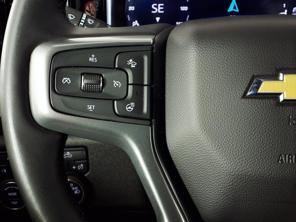 Used 2025 Chevrolet Silverado 1500 LT image 10