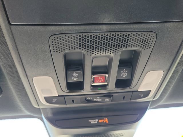 Used 2025 Acura ADX A-Spec image 32