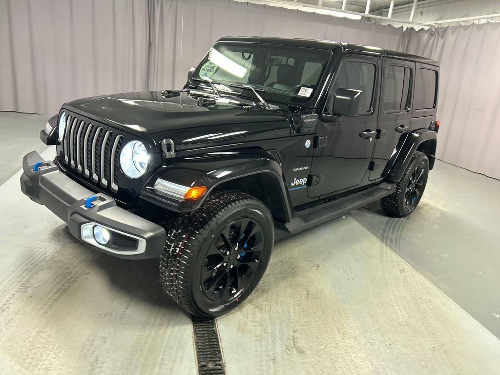 Used 2023 Jeep Wrangler Unlimited Sahara w/ Cold Weather Group image 3