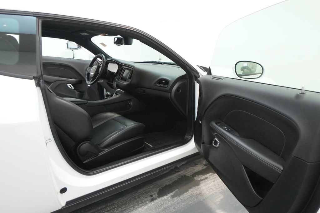 Used 2018 Dodge Challenger SXT Plus image 27