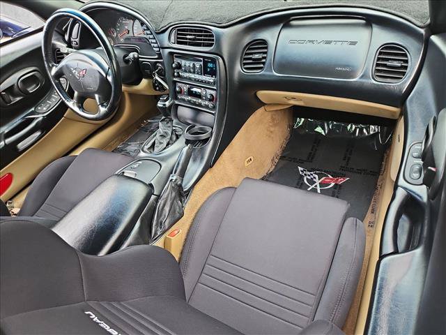 Used 2000 Chevrolet Corvette Coupe w/ Roof Pkg RWD image 16