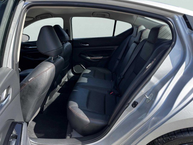 Used 2024 Nissan Altima 2.5 SR image 31