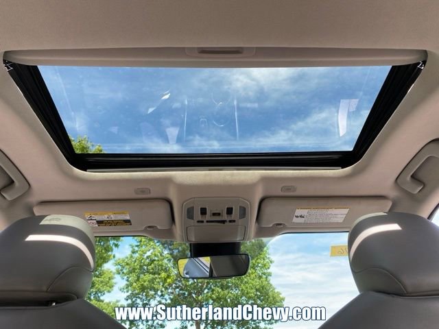 Used 2024 Toyota Highlander XLE AWD/4WD image 46