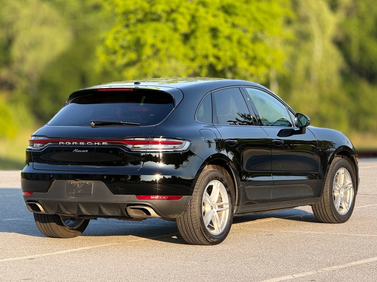 Used 2019 Porsche Macan AWD/4WD image 11