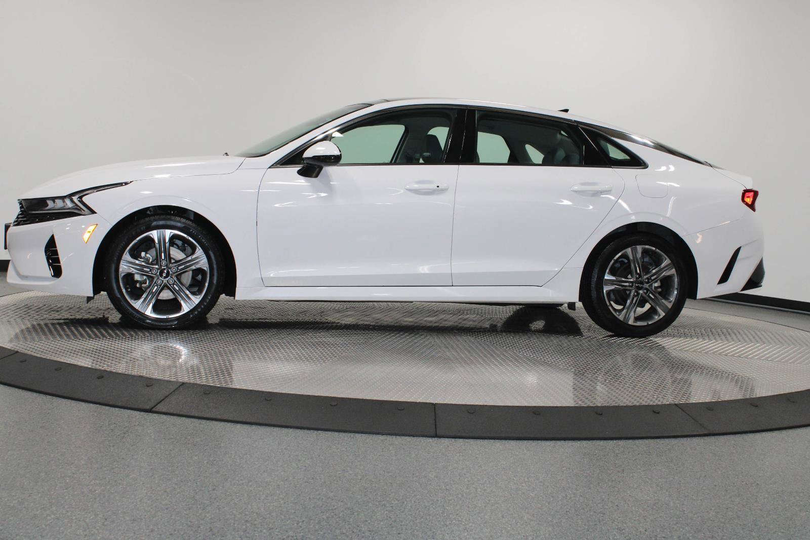 Used 2023 Kia K5 EX image 6