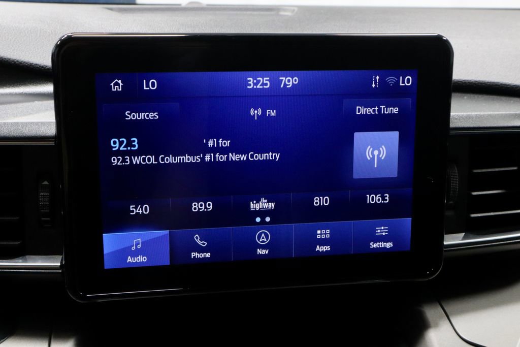 Certified 2022 Ford Explorer XLT w/ Equipment Group 202A image 3