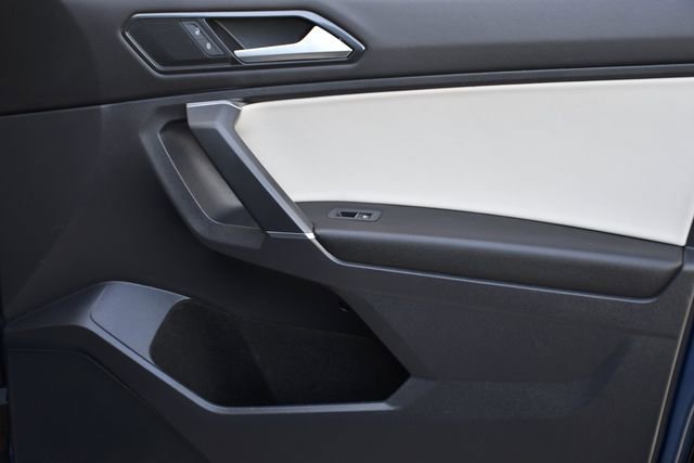 Used 2018 Volkswagen Tiguan SEL image 30