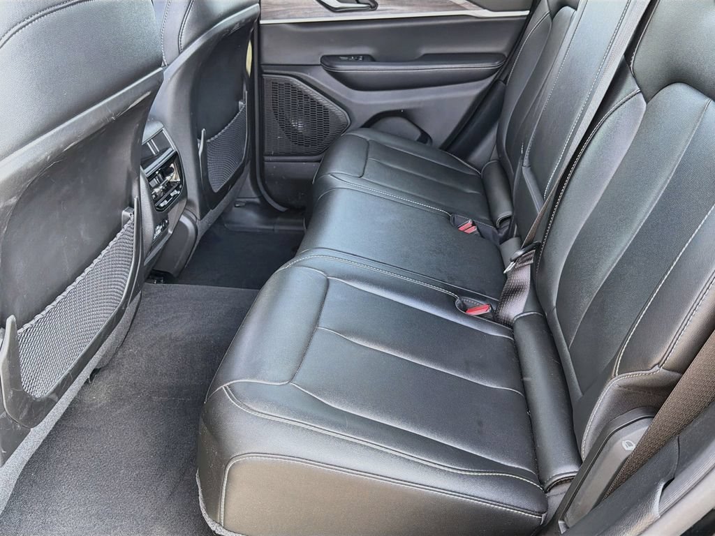 Used 2024 Jeep Grand Cherokee Limited AWD/4WD image 24