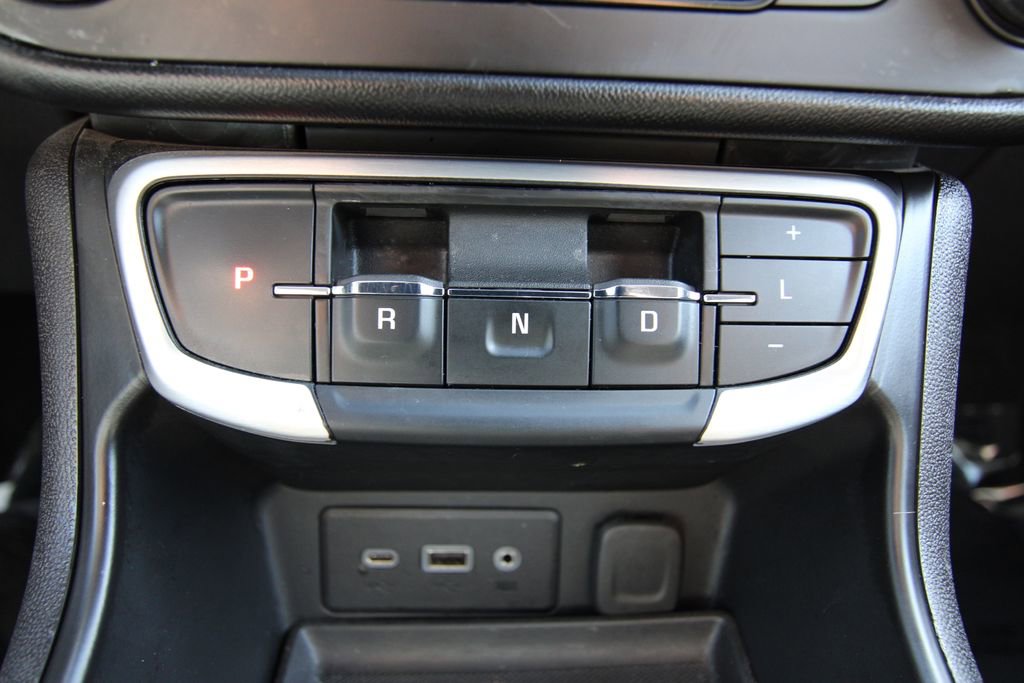 Used 2024 GMC Terrain SLE image 26