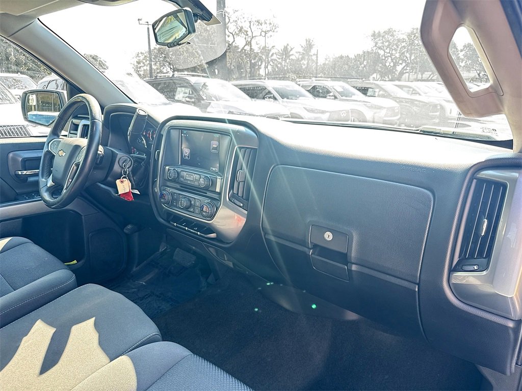 Used 2018 Chevrolet Silverado 1500 LT w/ All Star Edition image 27