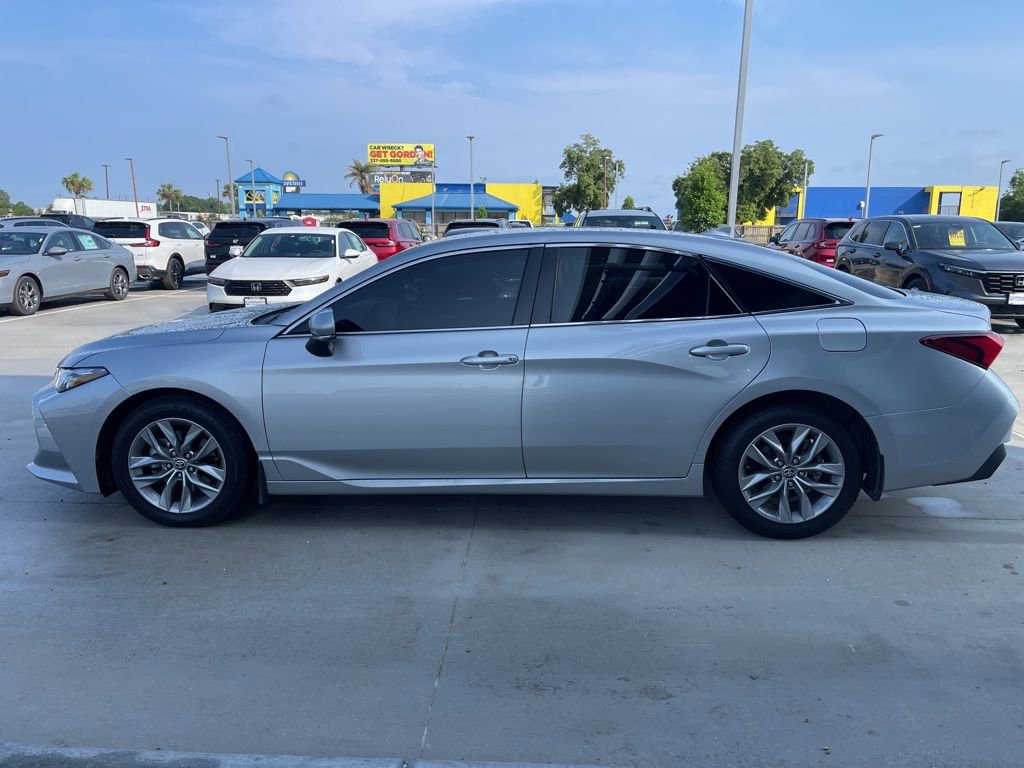 Used 2022 Toyota Avalon XLE FWD image 8