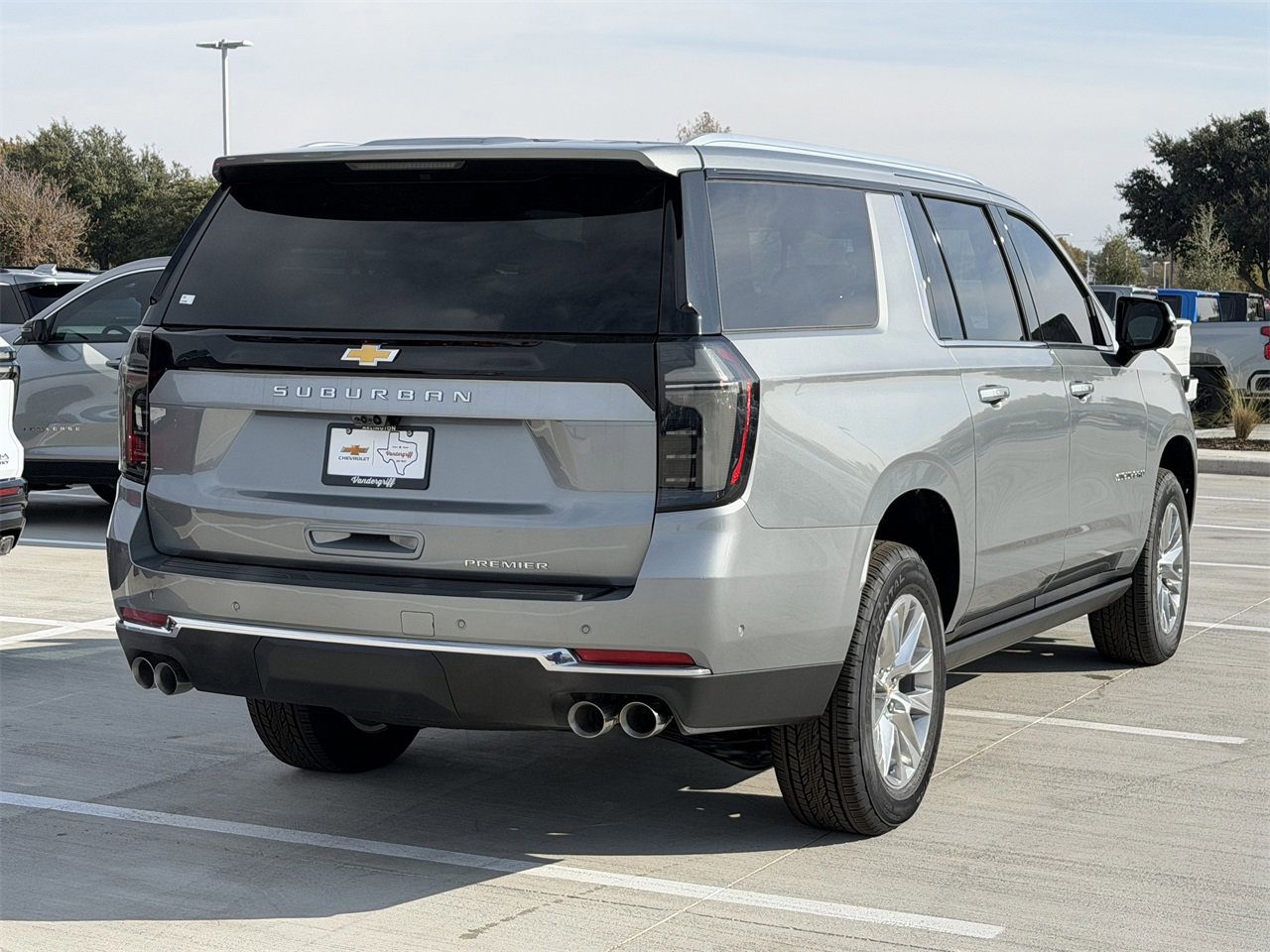 New 2026 Chevrolet Suburban Premier image 4