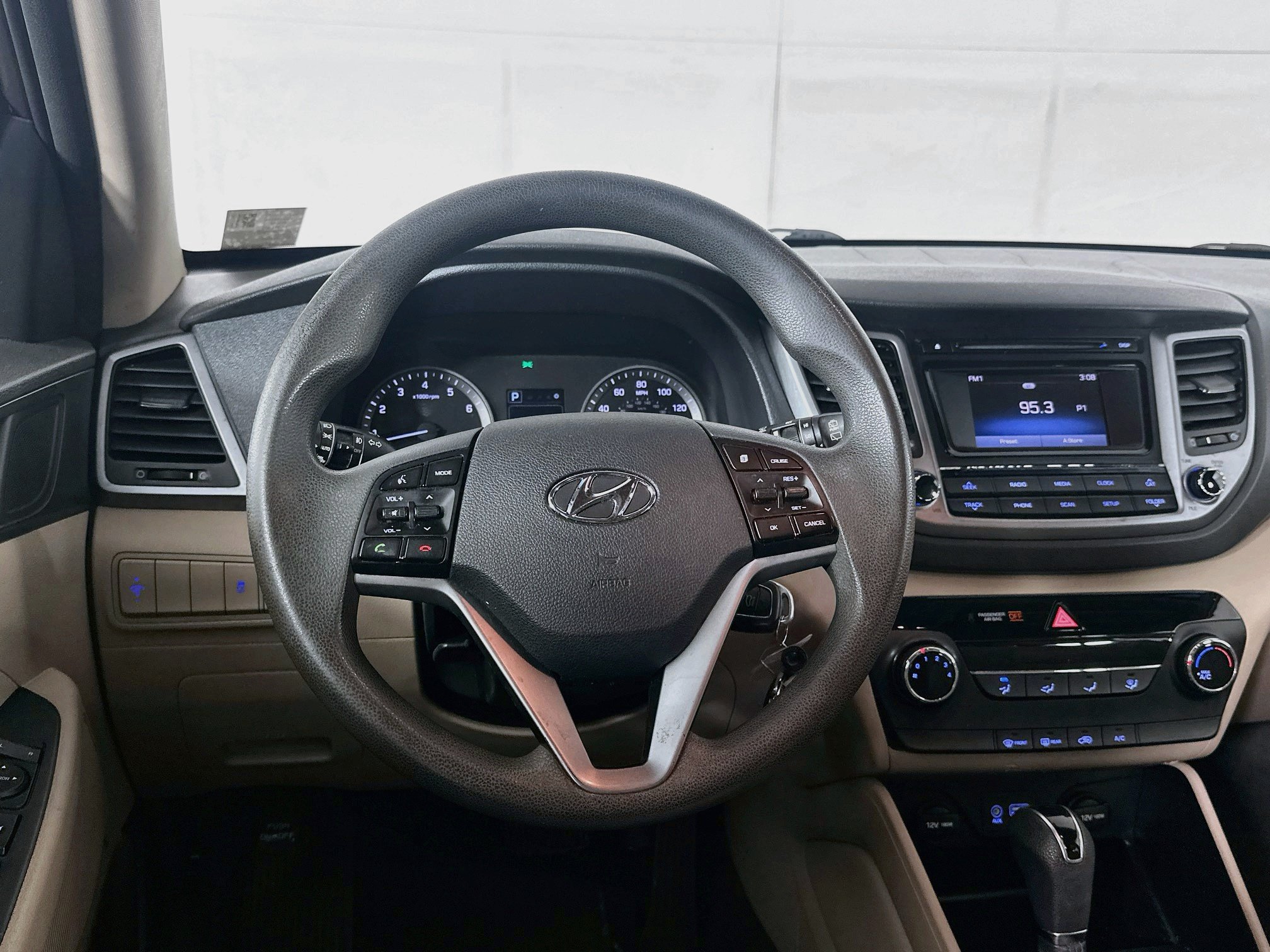 Used 2016 Hyundai Tucson SE w/ Option Group 02 FWD image 17