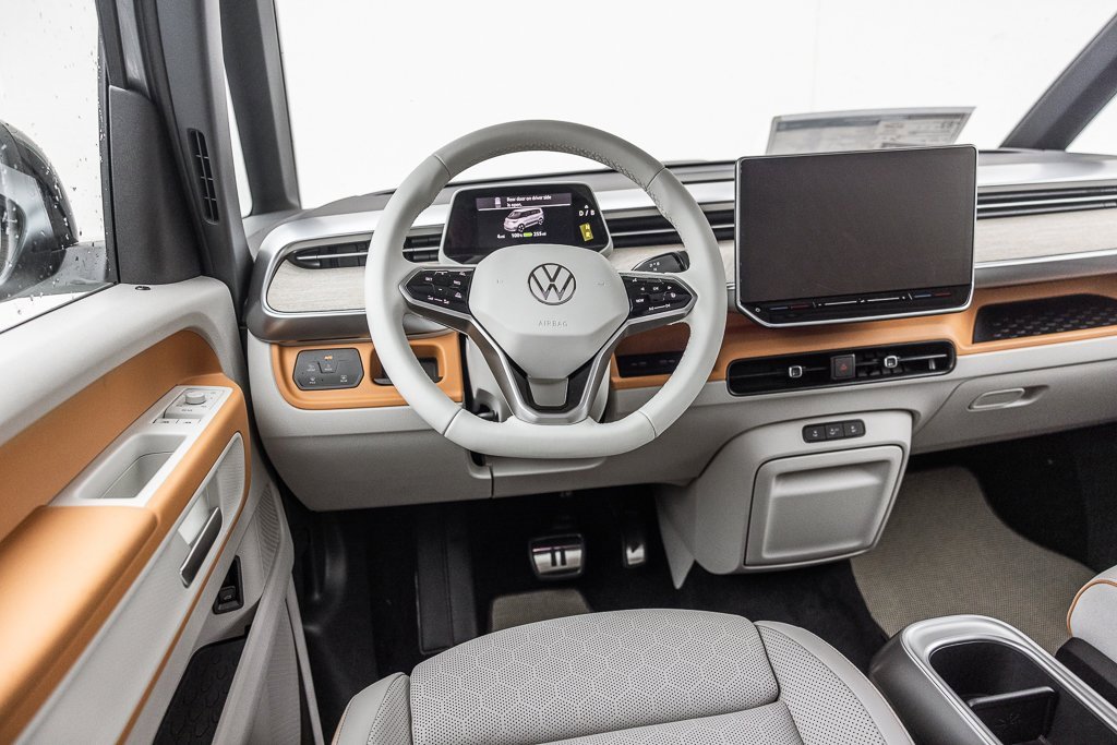 New 2025 Volkswagen ID. Buzz 1st Edition image 6