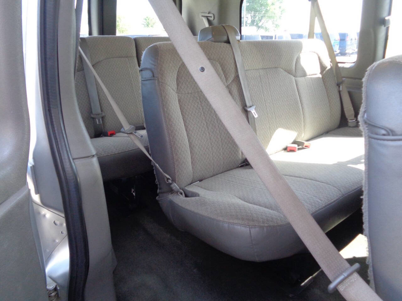 Used 2018 Chevrolet Express 2500 LT w/ LT Preferred Equipment Group RWD image 52