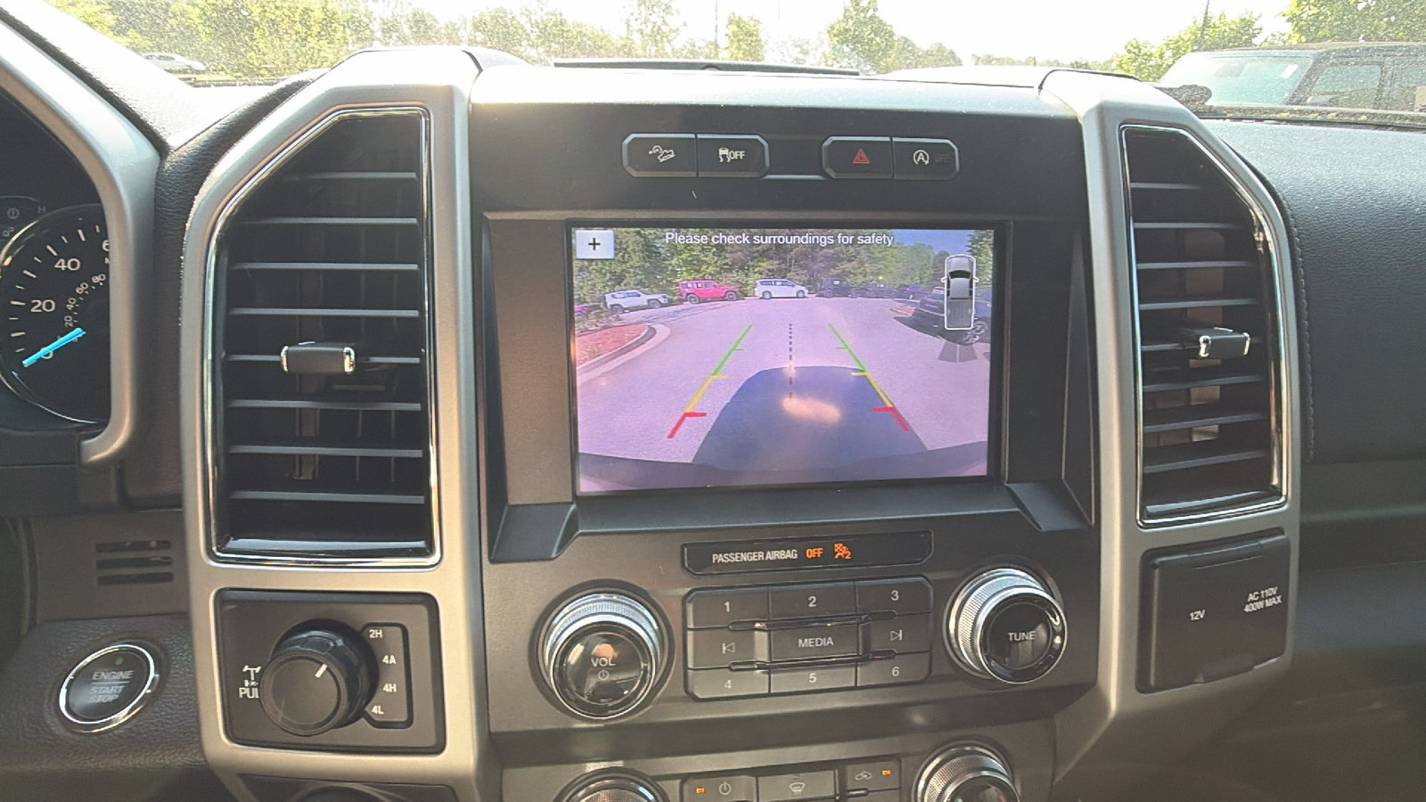 Used 2019 Ford F150 Lariat w/ Equipment Group 502A Luxury AWD/4WD image 34