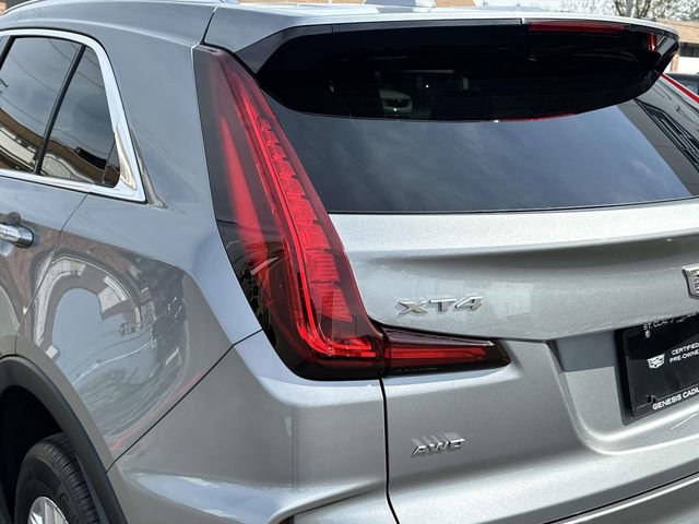 Certified 2024 Cadillac XT4 Luxury w/ Cold Weather Package AWD/4WD image 9