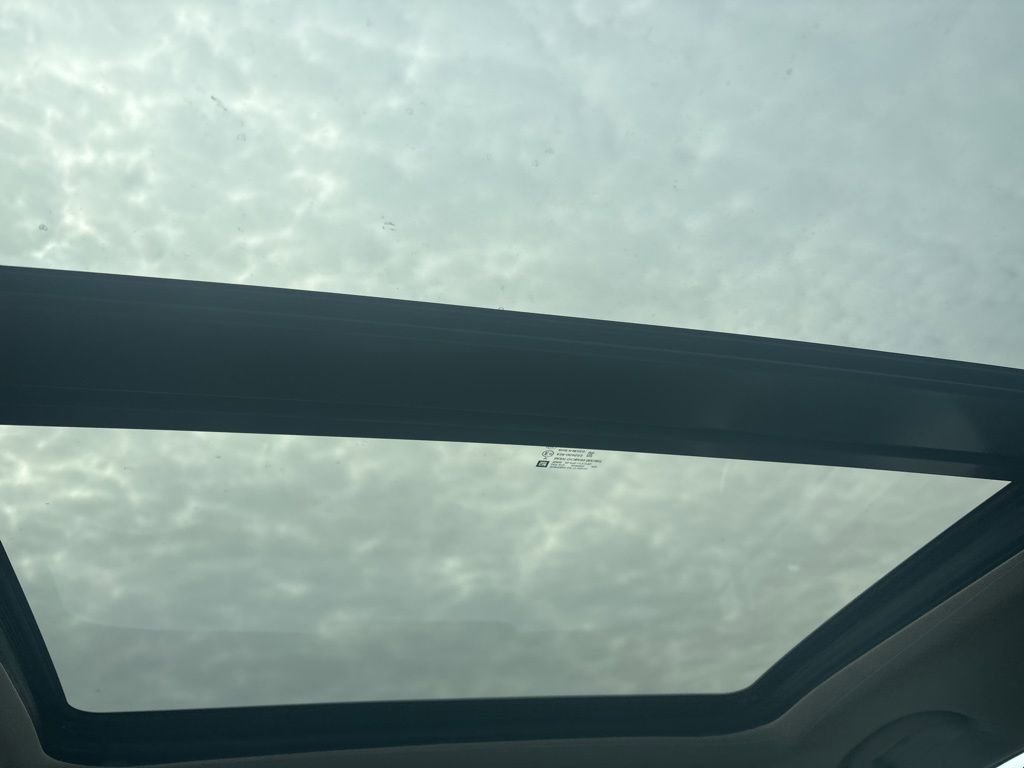 Used 2021 Cadillac XT4 Luxury w/ Cold Weather Package image 28