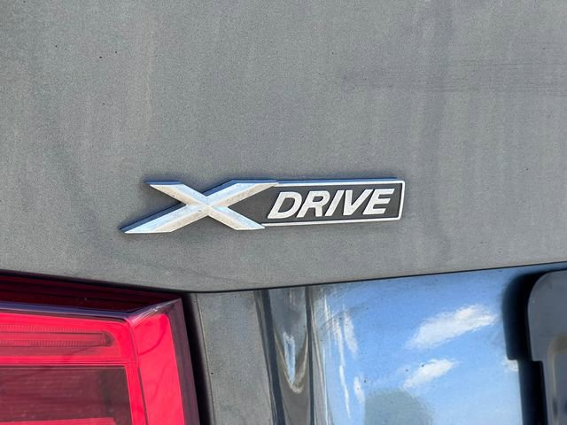 Used 2017 BMW 330i xDrive Sedan AWD/4WD image 10