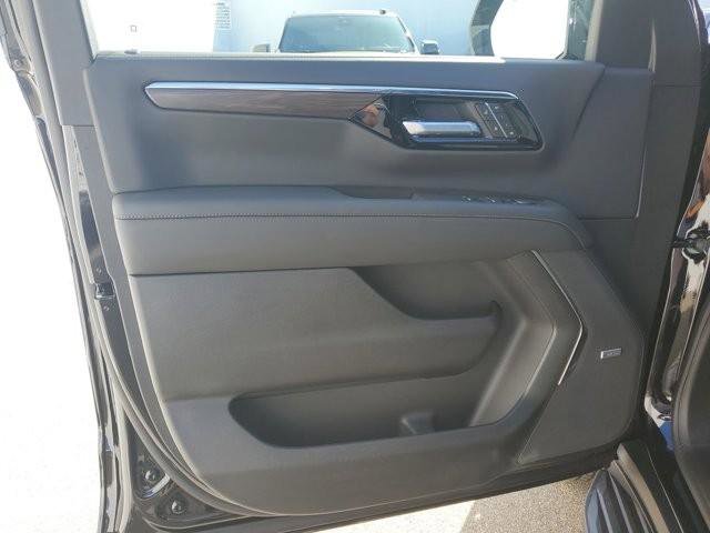 New 2026 Chevrolet Suburban LT w/ Comfort Package image 21