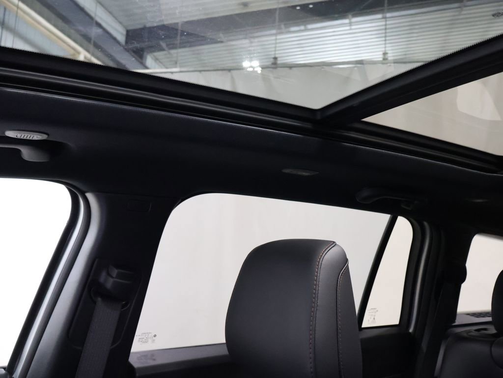 New 2026 Jeep Cherokee Overland image 27