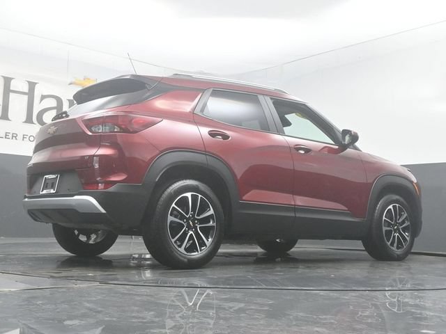 Used 2024 Chevrolet TrailBlazer LT w/ LT Cold Weather Package FWD image 32