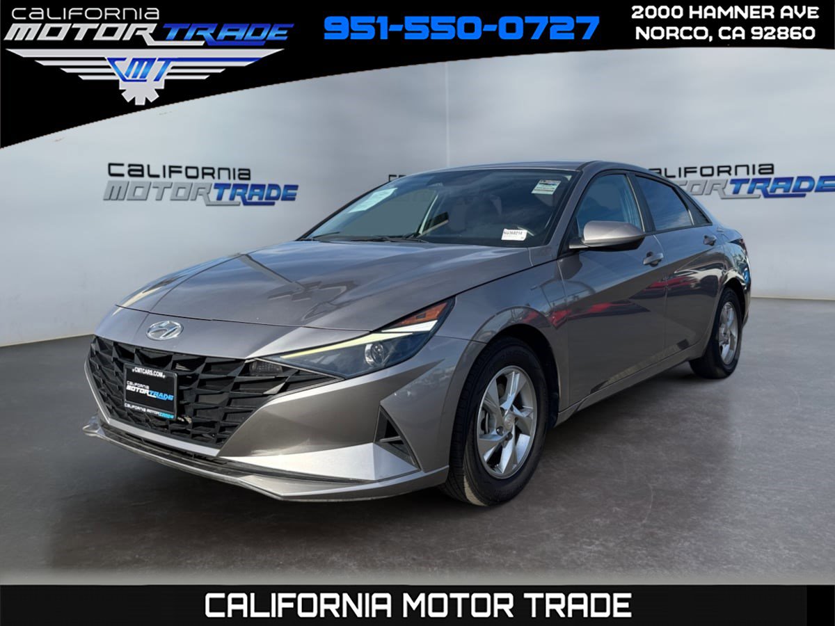 Used 2022 Hyundai Elantra SE image 1