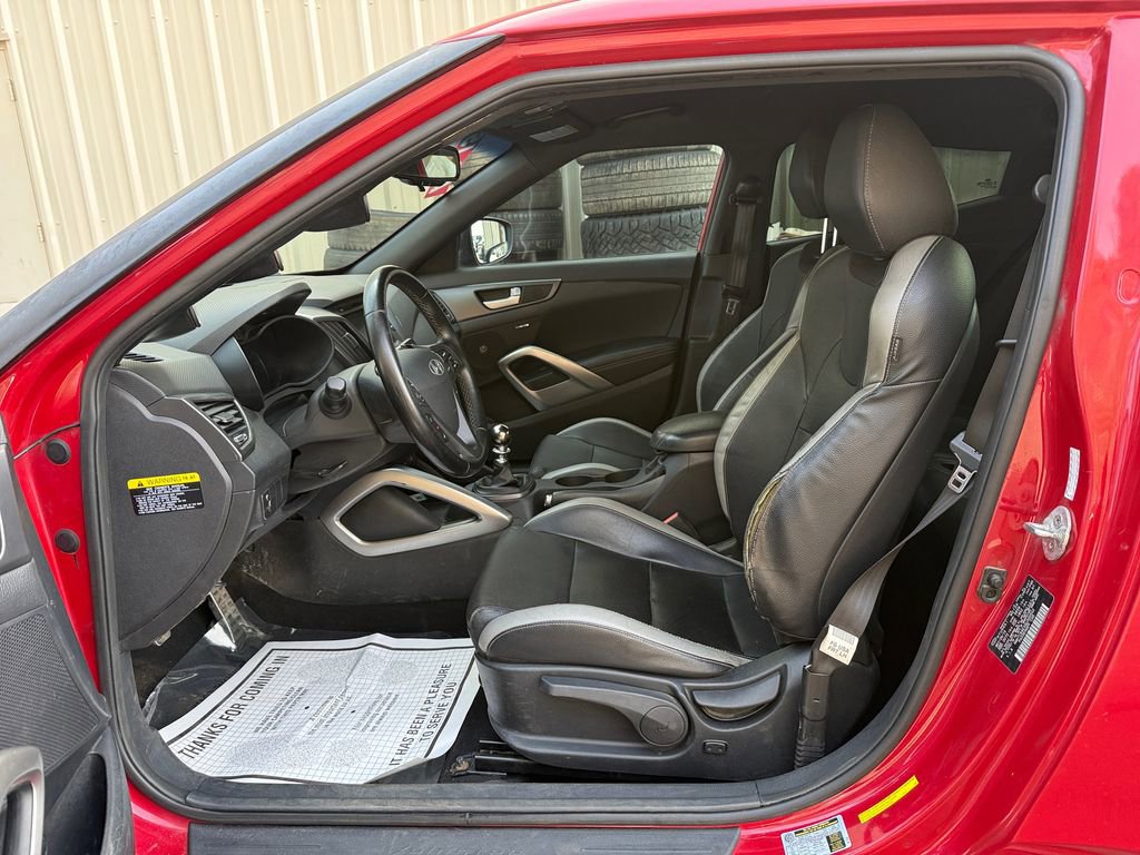 Used 2016 Hyundai Veloster Turbo image 12