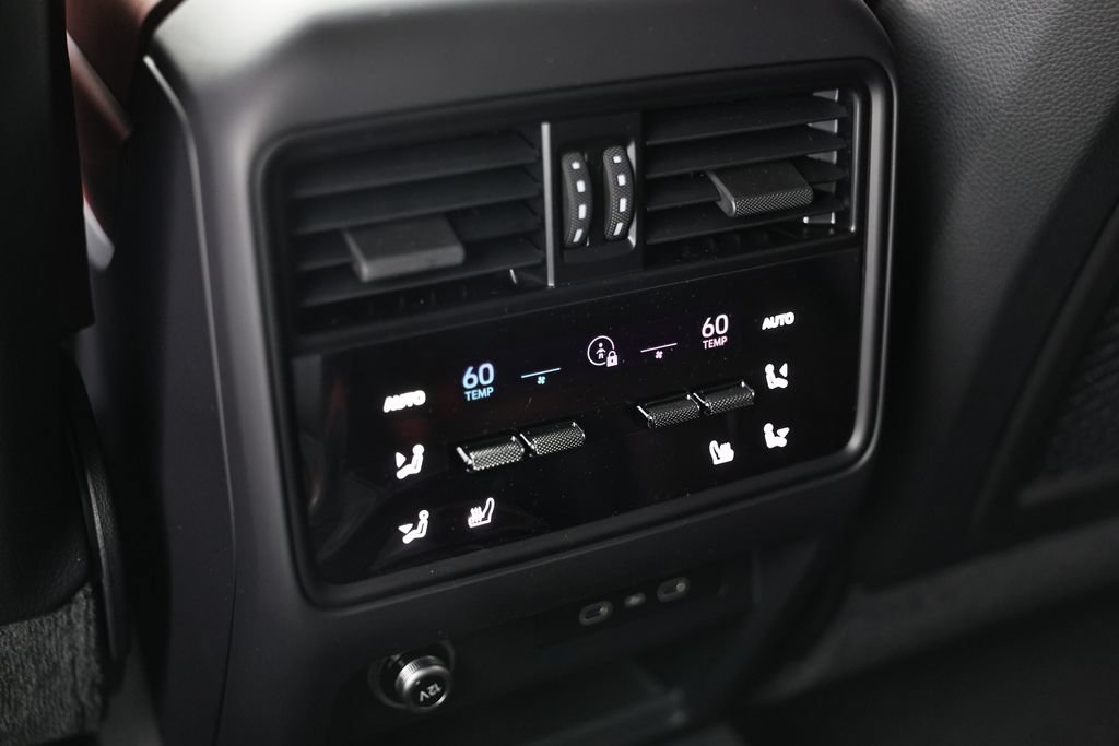 New 2026 Porsche Cayenne GTS AWD/4WD image 28