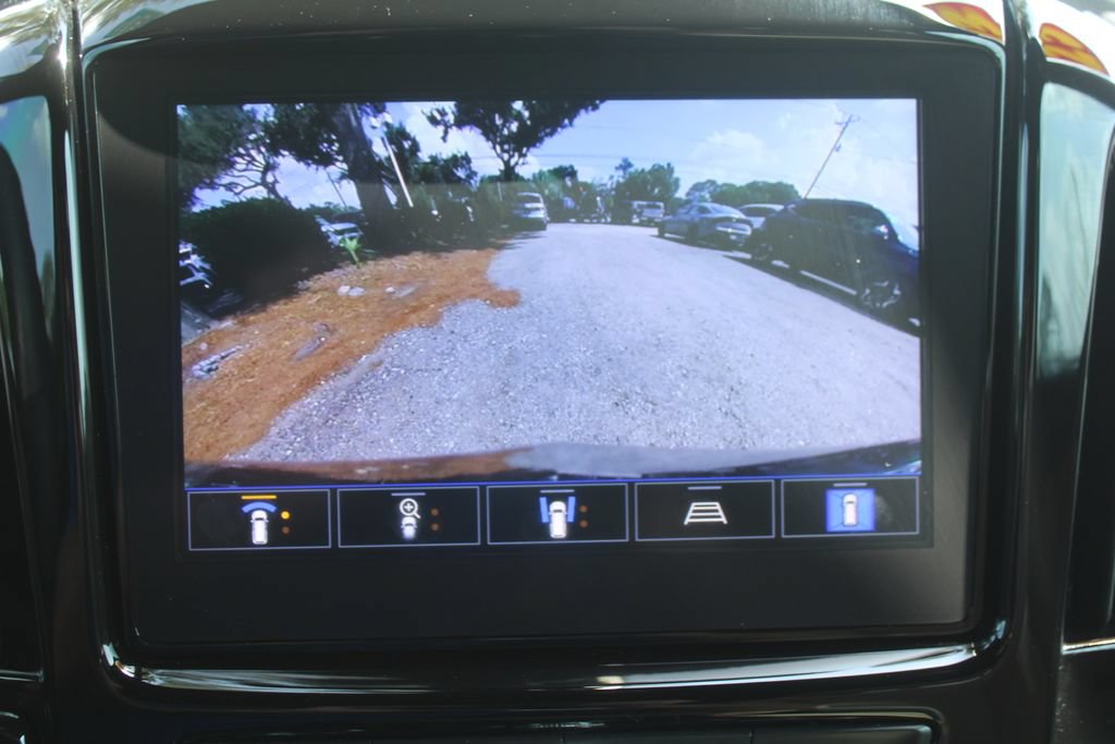 Used 2023 Chevrolet Traverse Premier FWD image 60