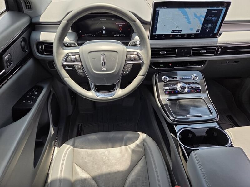 Used 2022 Lincoln Nautilus Reserve w/ Luxury Package FWD image 15