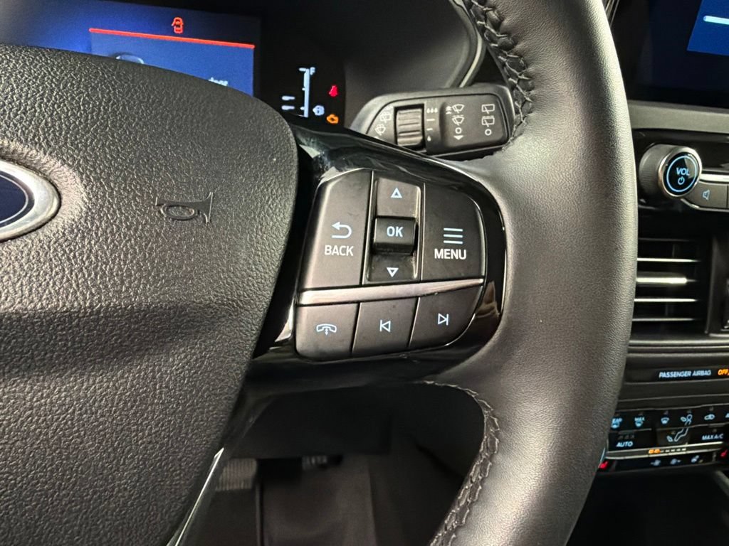 Used 2023 Ford Escape Active AWD/4WD image 19