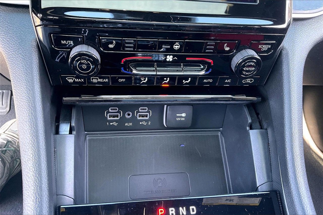 New 2025 Jeep Grand Cherokee L Laredo w/ Luxury Tech Group I image 17