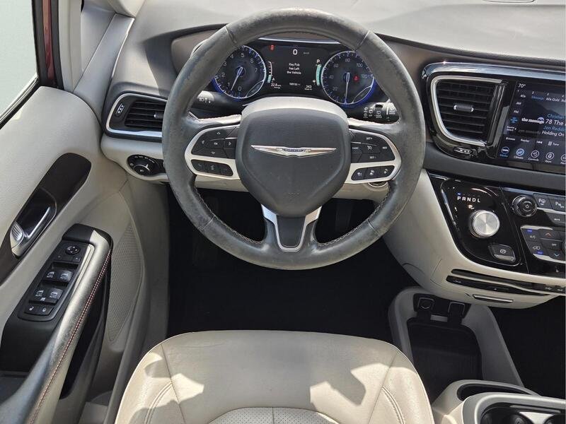 Certified 2019 Chrysler Pacifica Touring-L Plus w/ Advanced Safetytec Group FWD image 15