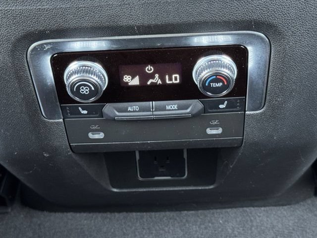 Used 2022 GMC Yukon AT4 w/ Max Trailering Package AWD/4WD image 33