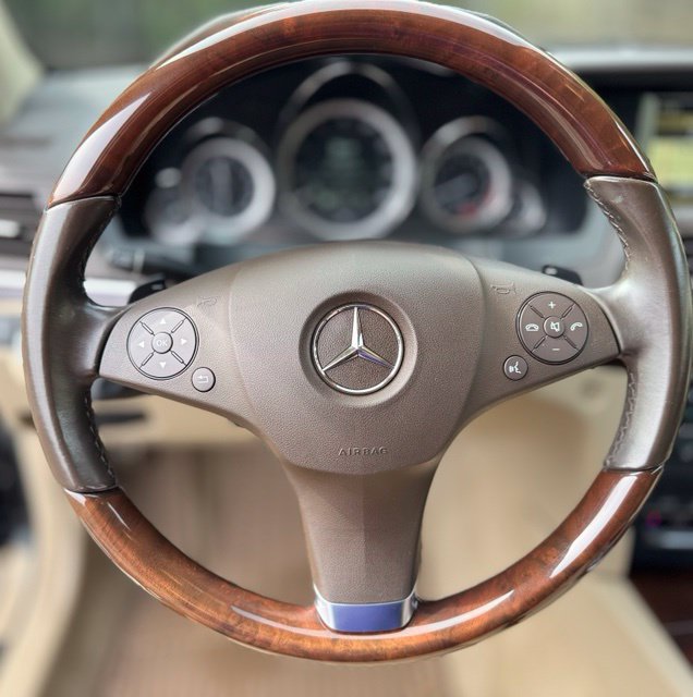 Used 2011 Mercedes-Benz E 550 Cabriolet image 16