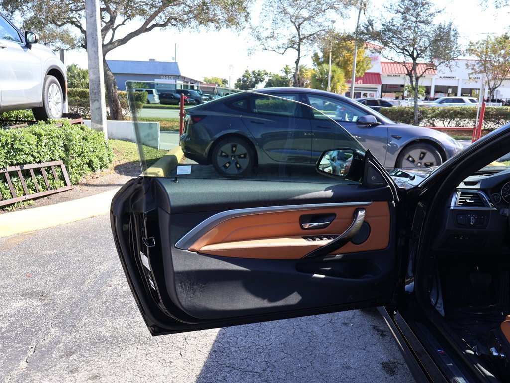 Used 2020 BMW 440i xDrive 440i xDrive w/ M Sport Package image 21