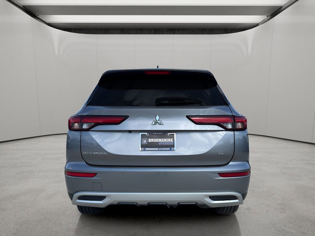 Used 2023 Mitsubishi Outlander SE FWD image 4