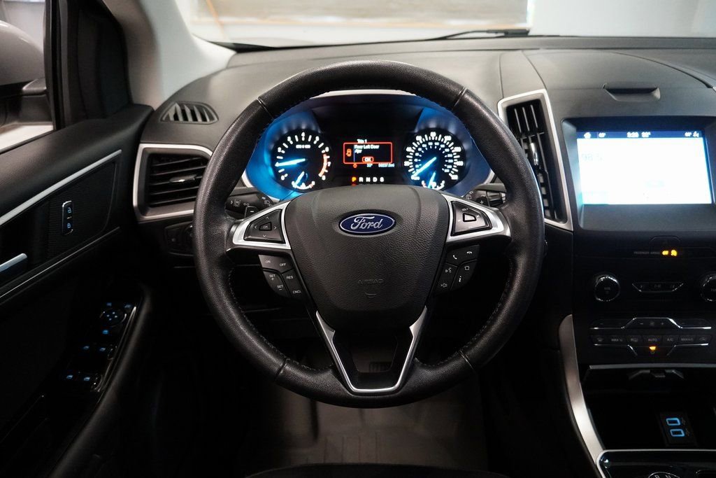 Used 2019 Ford Edge SEL image 10